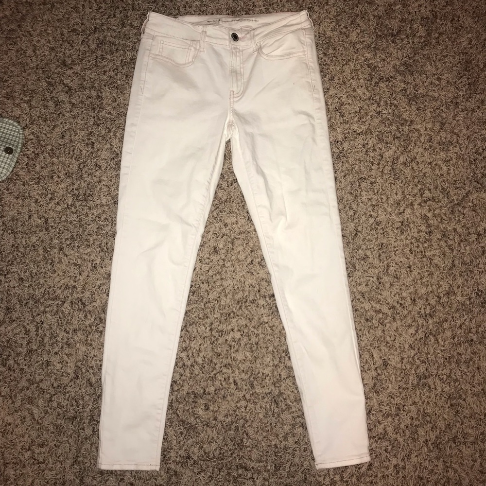 AMERICAN EAGLE OUTFITTER WHITE JEANS